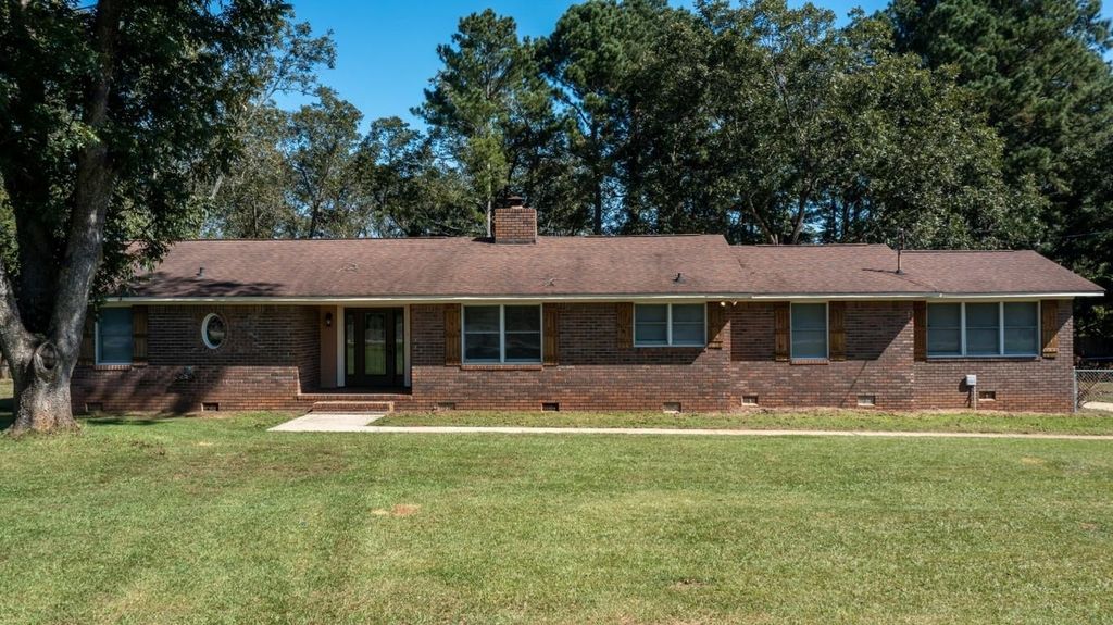 321 Jackson St, Locust Grove, GA 30248