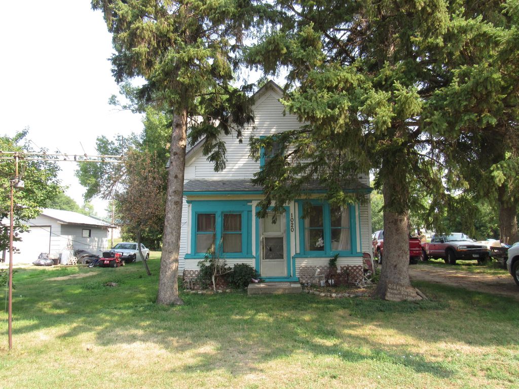 1020 Krasinski Ave, Grenville, SD 57239