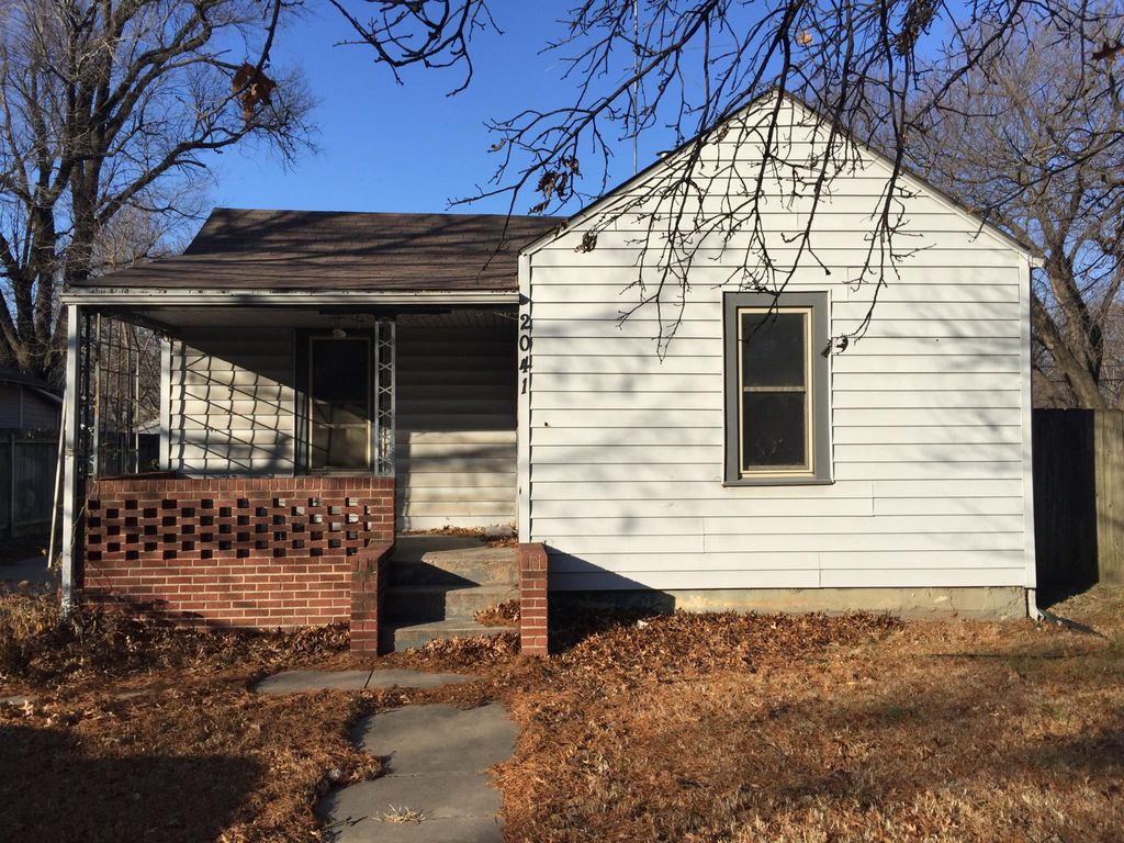 2041 S Washington Ave, Wichita, KS 67211