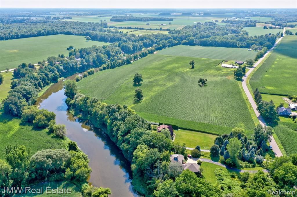 9171 Van Cleve Rd, Vassar, MI 48768