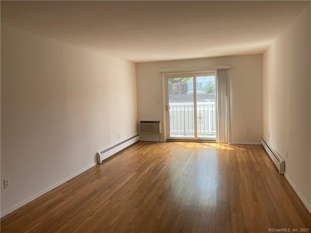 470 Glenbrook Rd #2H, Stamford, CT 06906