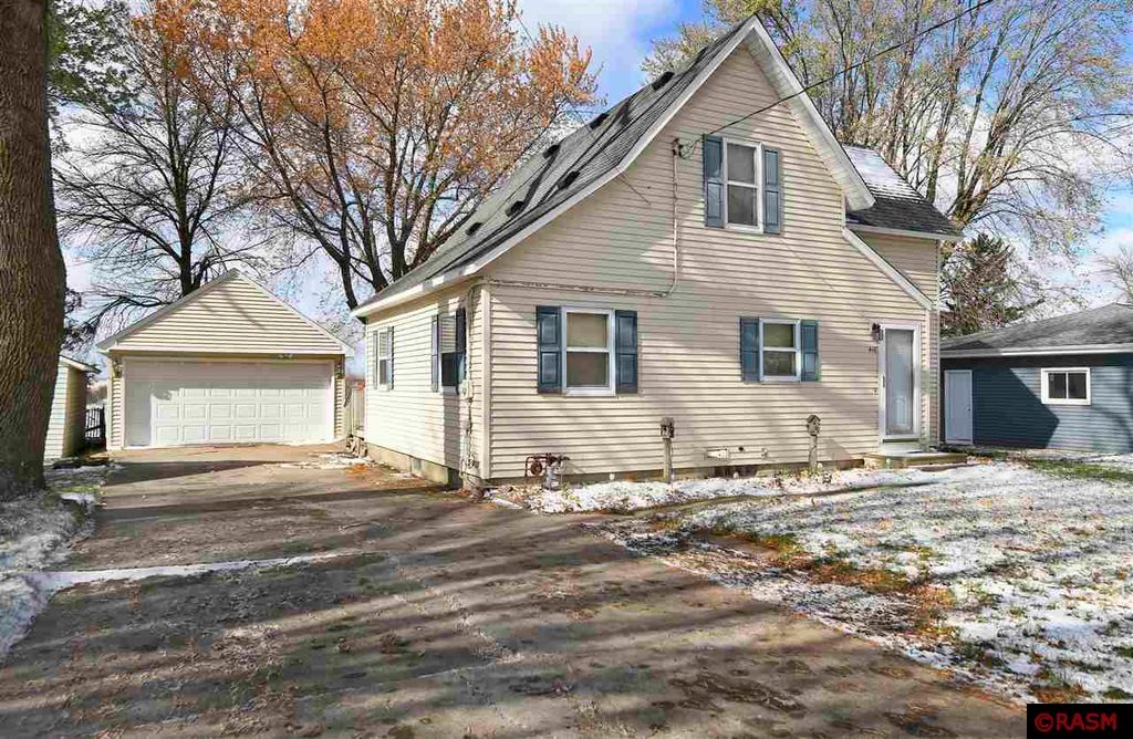 416 Ash Ave S, New Richland, MN 56072