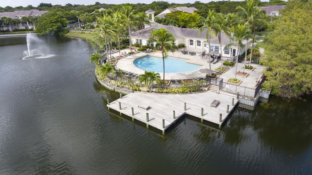 8000 Cleary Blvd, Fort Lauderdale, FL 33324