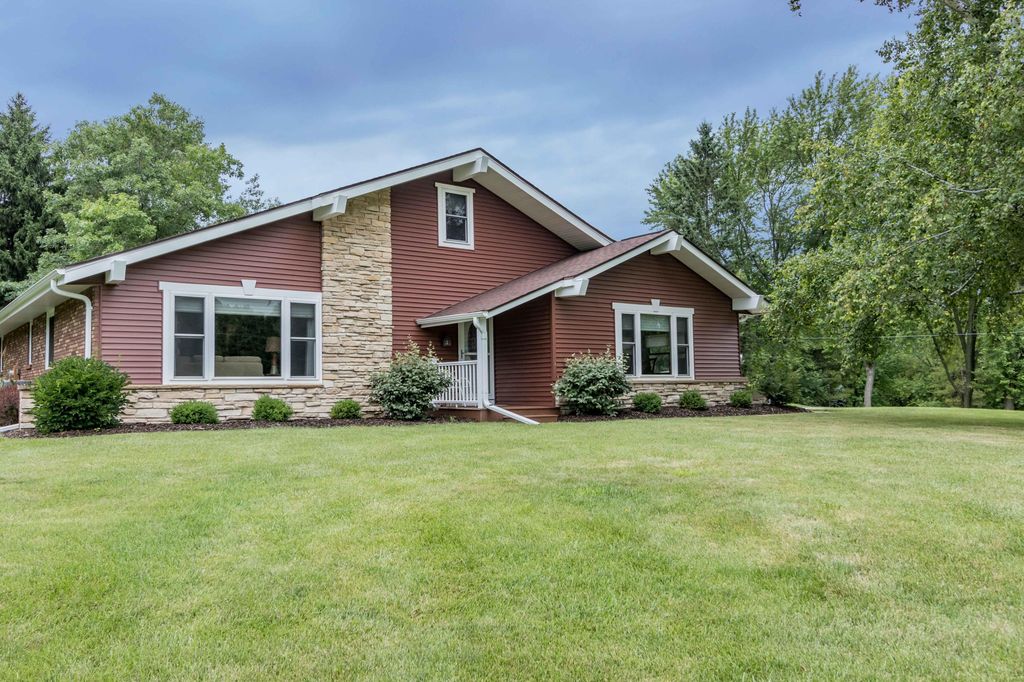 4921 Lake Dr, West Bend, WI Trulia