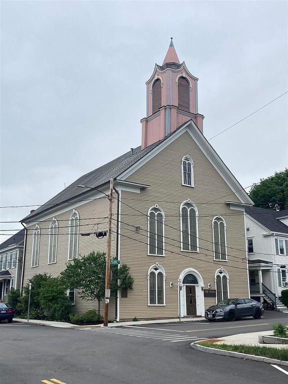 45 Pearl St #B, Portsmouth, NH 03801