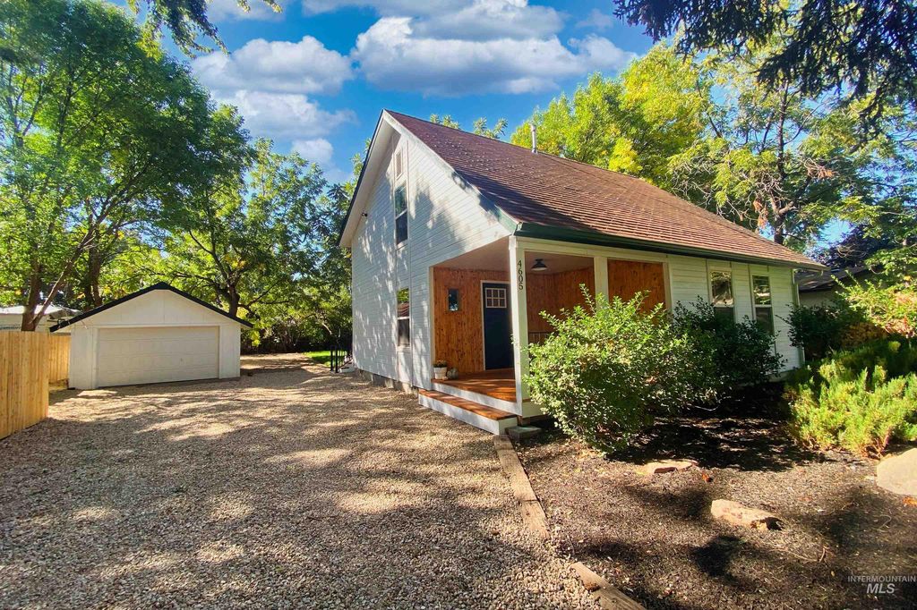 4605 W Alamosa St, Boise, ID 83703