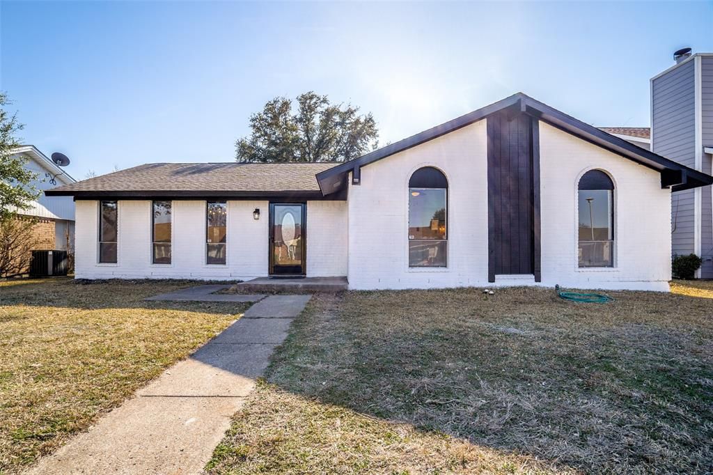 2722 Forest Park Dr, Garland, TX 75040