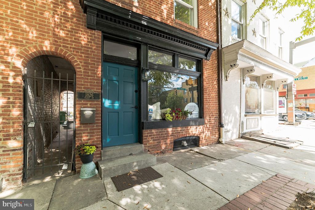 1826 Fleet St, Baltimore, MD 21231
