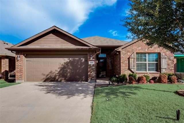 400 Fawn Hill Dr, Fort Worth, TX 76134