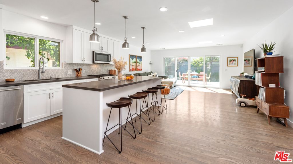 11616 McDonald St, Culver City, CA 90230