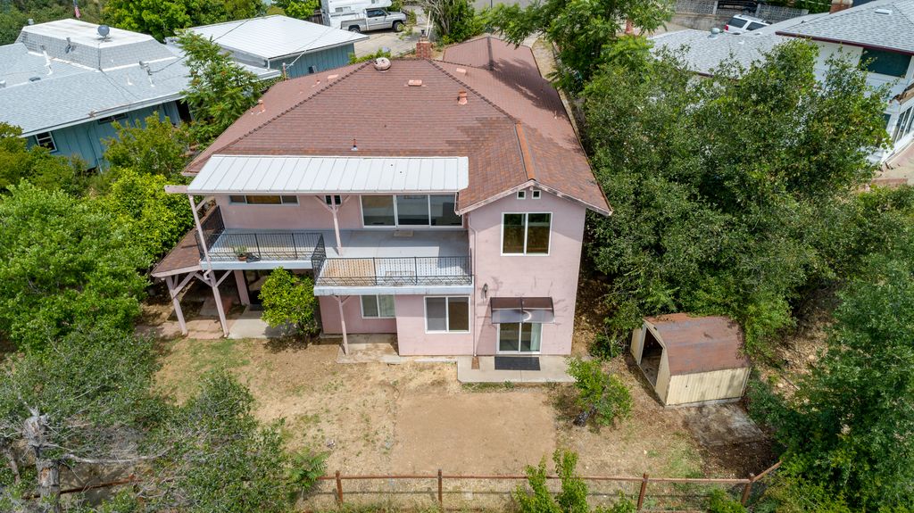 373 Pearl St, Redding, CA 96003