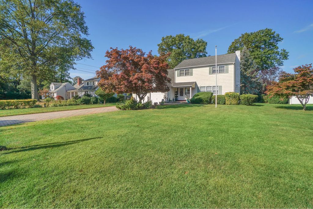 232 Tahlulah Ln, West Islip, NY 11795 Trulia