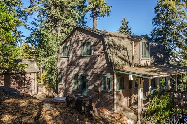 870 Lakeview Ln, Twin Peaks, CA 92391
