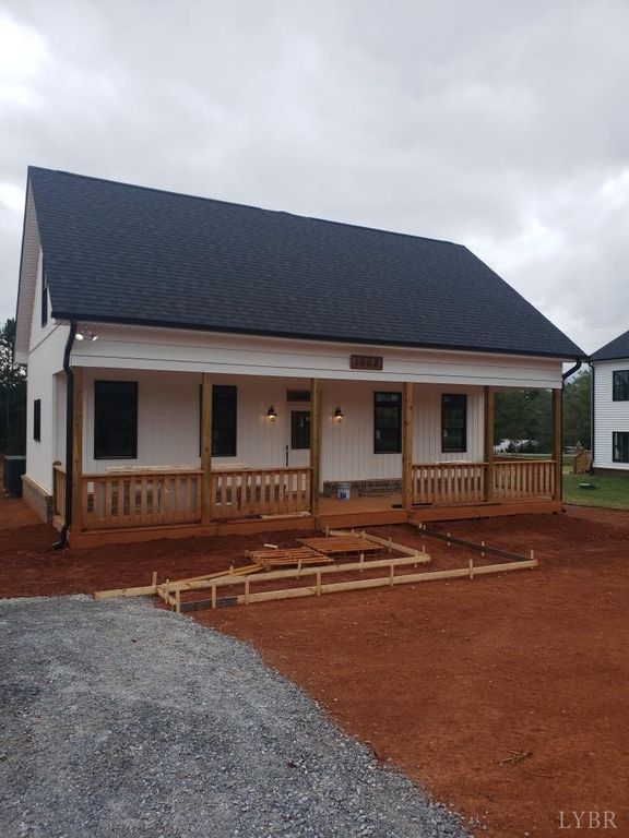 1008 Suburban Rd, Lynchburg, VA 24501