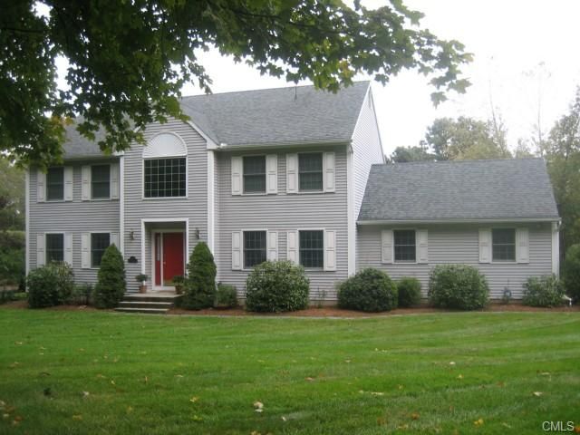 117 Walnut Hill Rd, Bethel, CT 06801