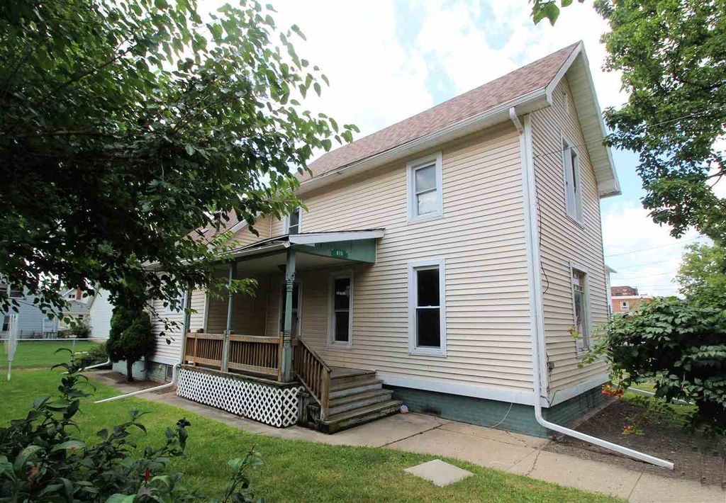 615 Bradley St, Owosso, MI 48867