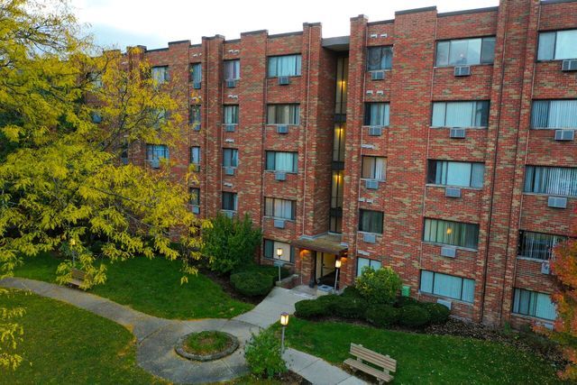 5310 N Chester Ave #124, Chicago, IL 60656