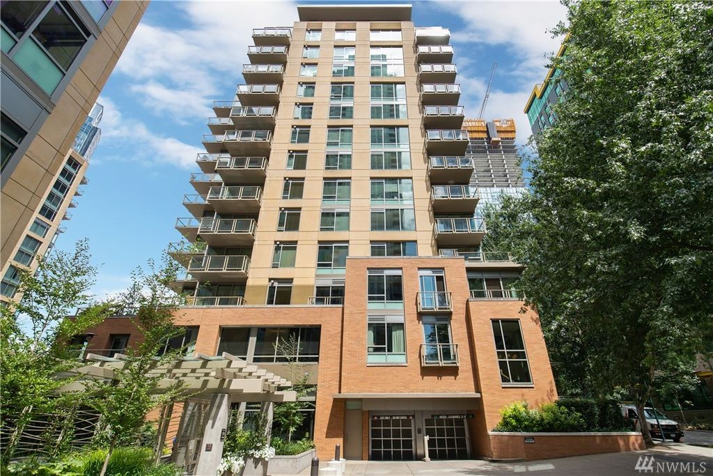 910 Lenora St #S704, Seattle, WA 98121