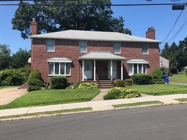 57 Oak St #0, Newton, MA 02464