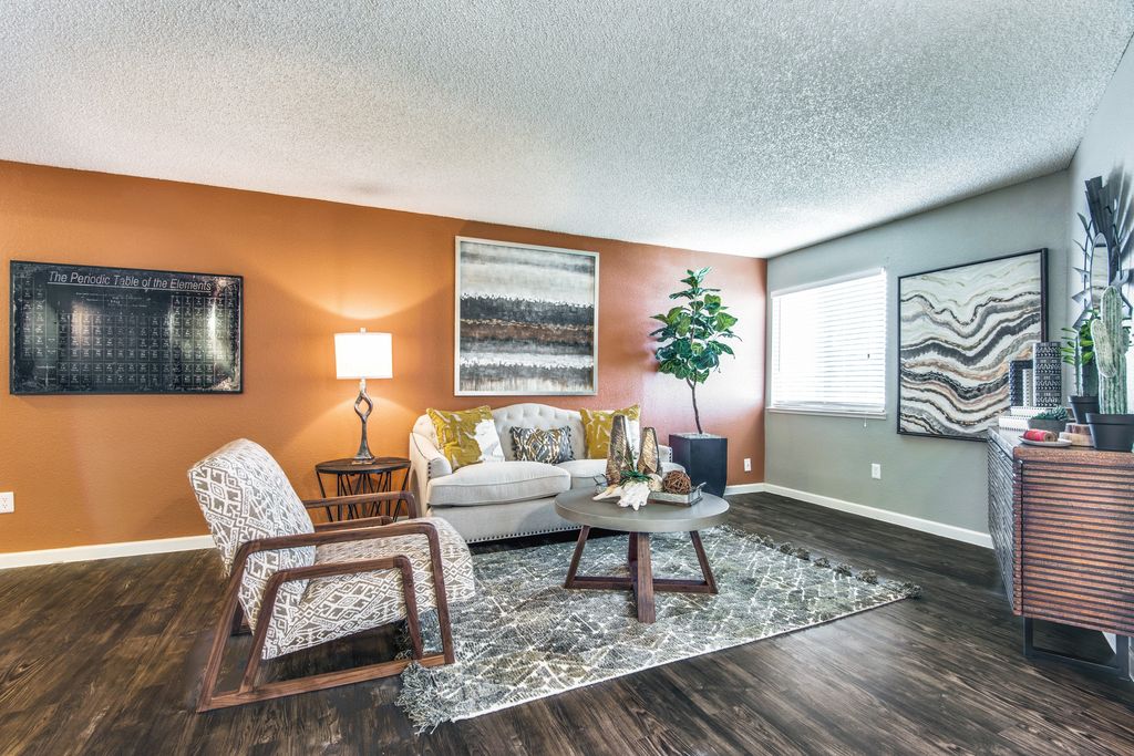 2624 Southern Hills Blvd, Arlington, TX 76006