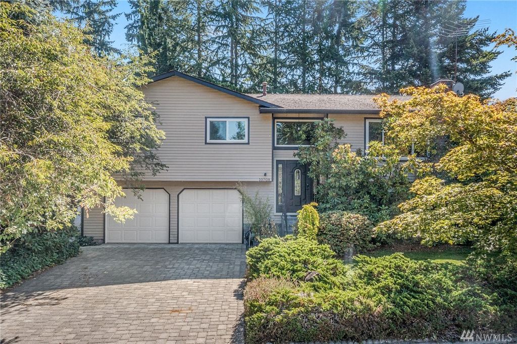 10708 165th Pl NE, Redmond, WA 98052