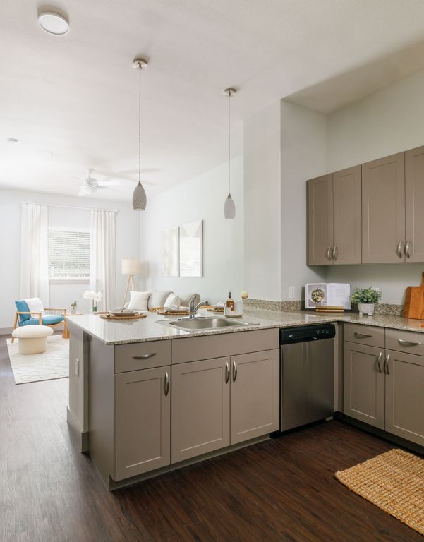 NHH Ennis Houston, TX Trulia - Main Image