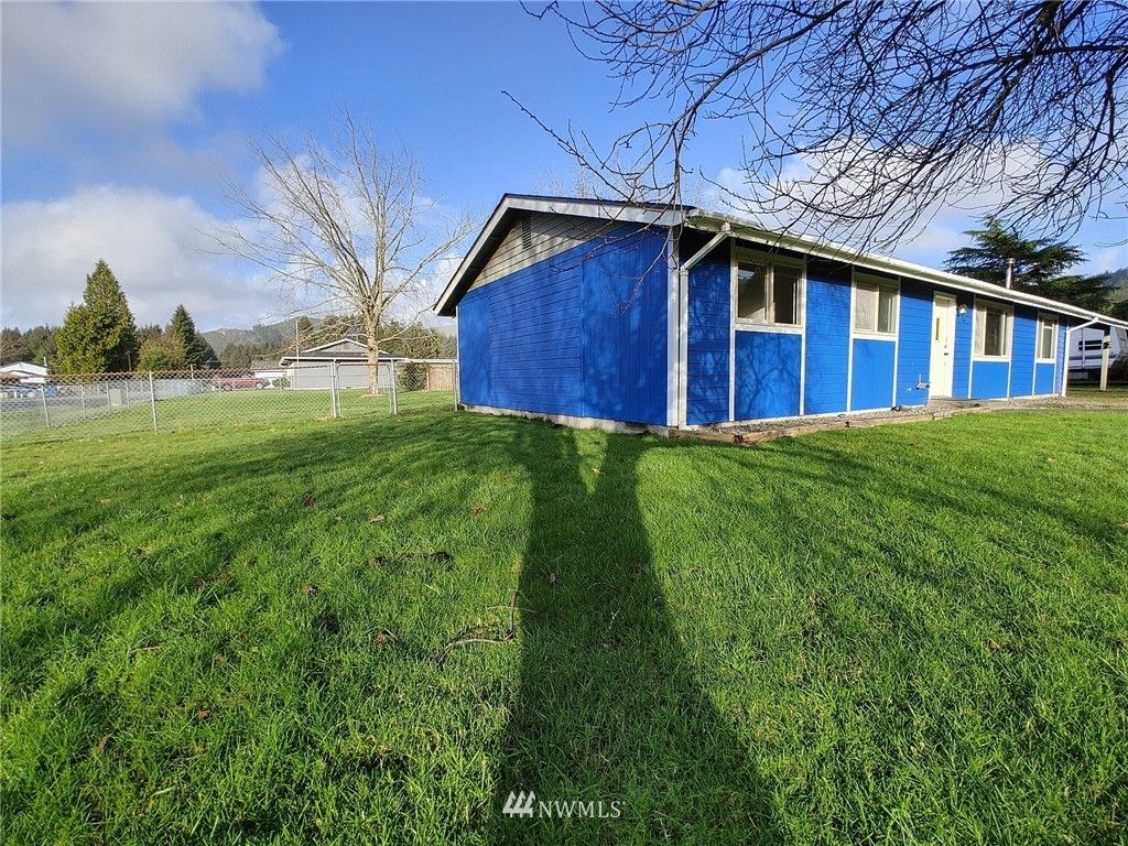 1611 Sutherland St, Forks, WA 98331