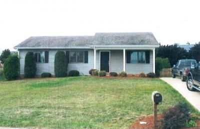 1658 Park Lawn Dr, Harrisonburg, VA 22801