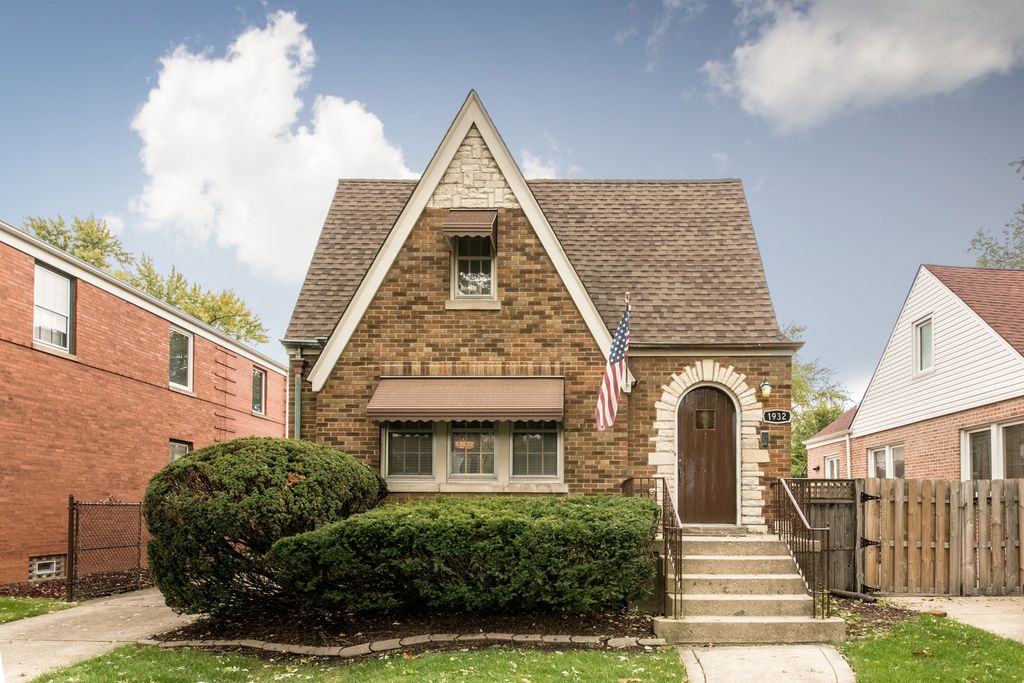 1932 N 73rd Ave, Elmwood Park, IL 60707