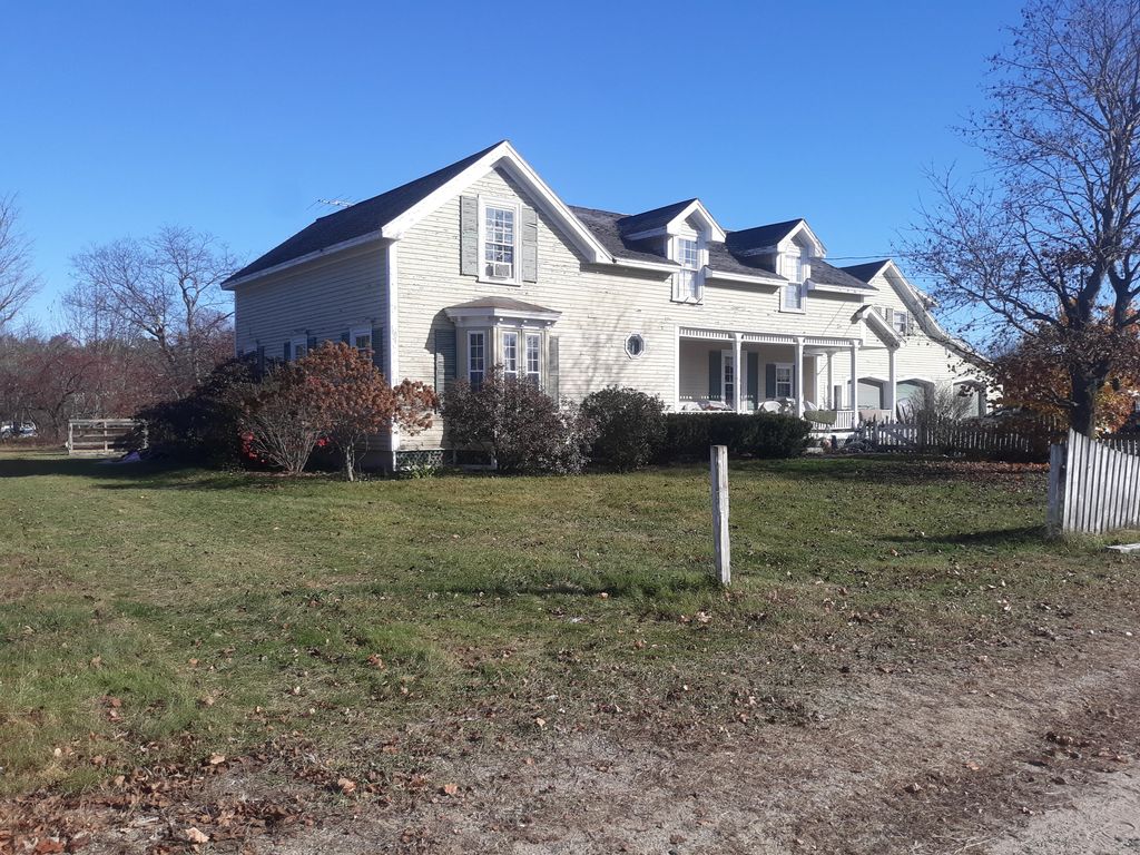 21 Briggs Street, West Paris, ME 04289