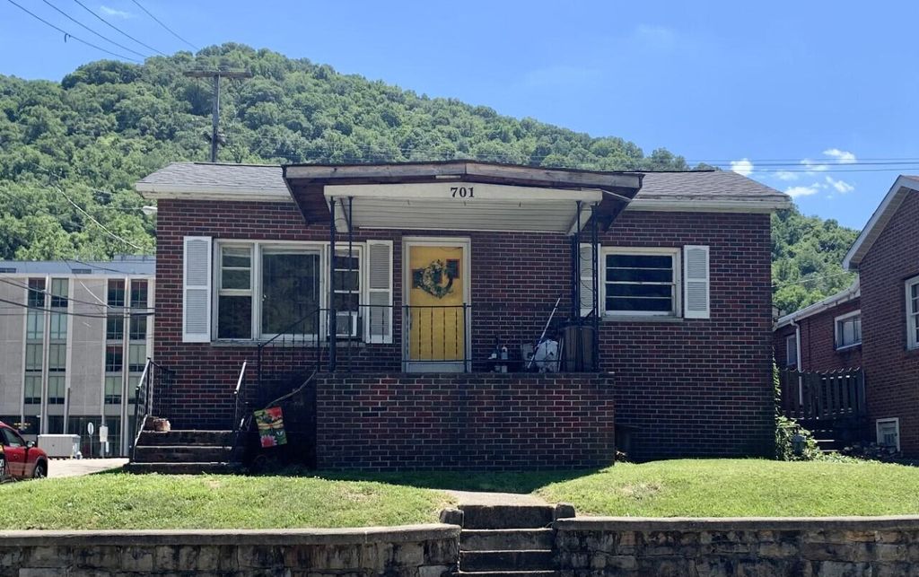 701 4th Ave, Montgomery, WV 25136 Trulia