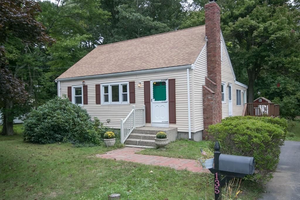 135 Hingham St, Rockland, MA 3 Bed, 1 Bath SingleFamily Home 17