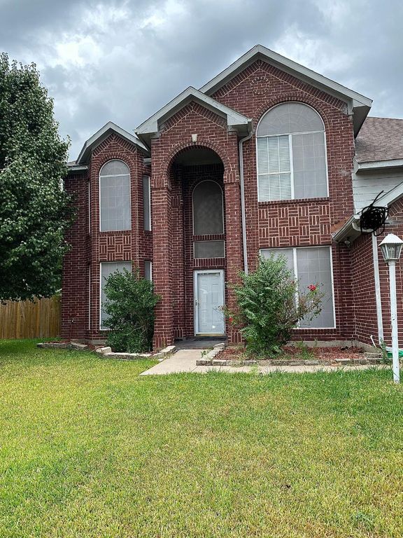 4610 Devonshire Dr, Grand Prairie, TX 75052