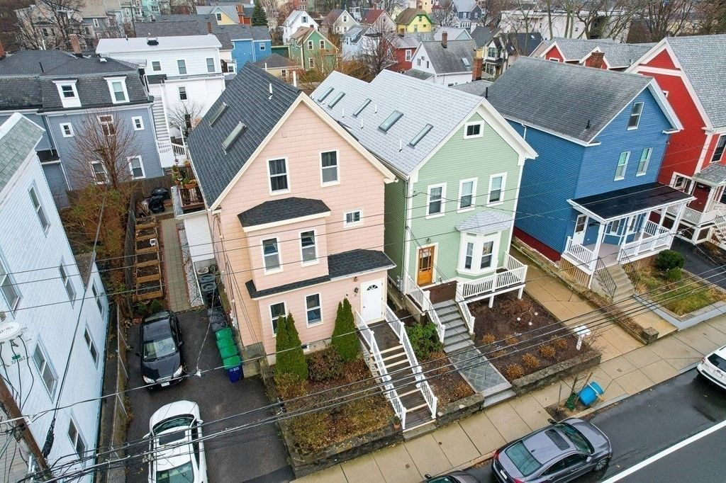 55 Cedar St #1, Somerville, MA 02144