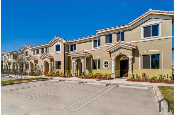 2433 SE 10th St, Homestead, FL 33035