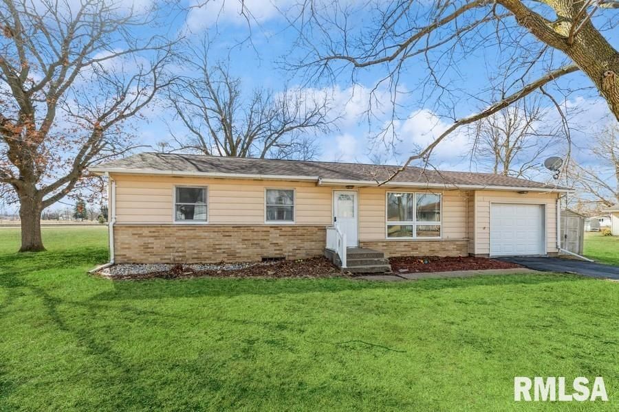1320 16th Ave, Erie, IL 61250