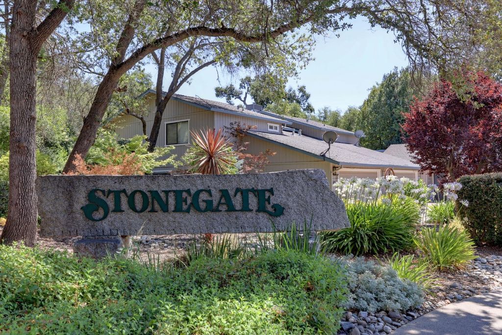 3963 Stonegate Ct, Loomis, CA 95650 - See Est. Value, Schools & More