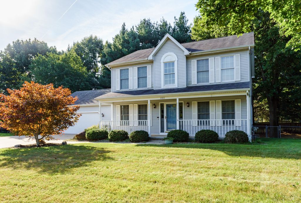1103 Deerfield St, Marshall, MI 49068
