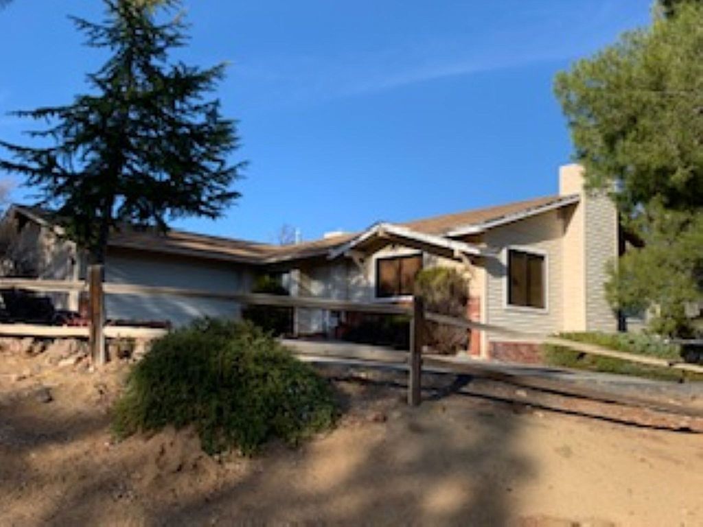 432 Evans Rd, Wofford Heights, CA 93285