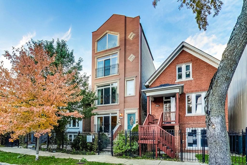 2546 W Haddon Ave #1, Chicago, IL 60622