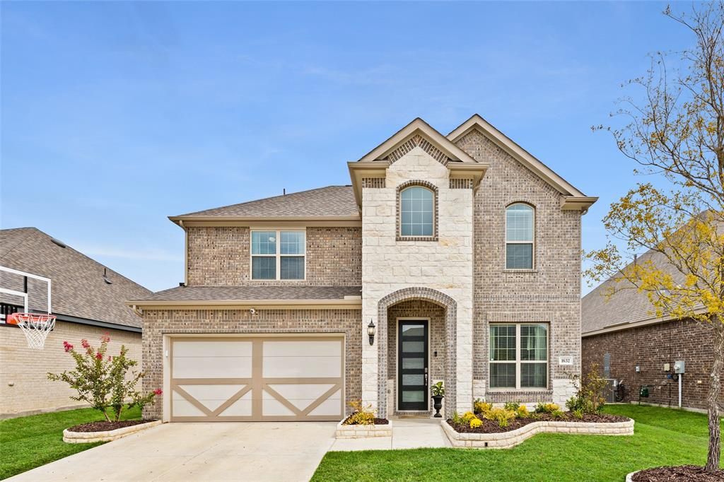 1632 Frankford Dr, Forney, TX 75126