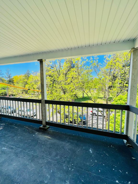 1317 Ella T Grasso Blvd #2R, New Haven, CT 06511