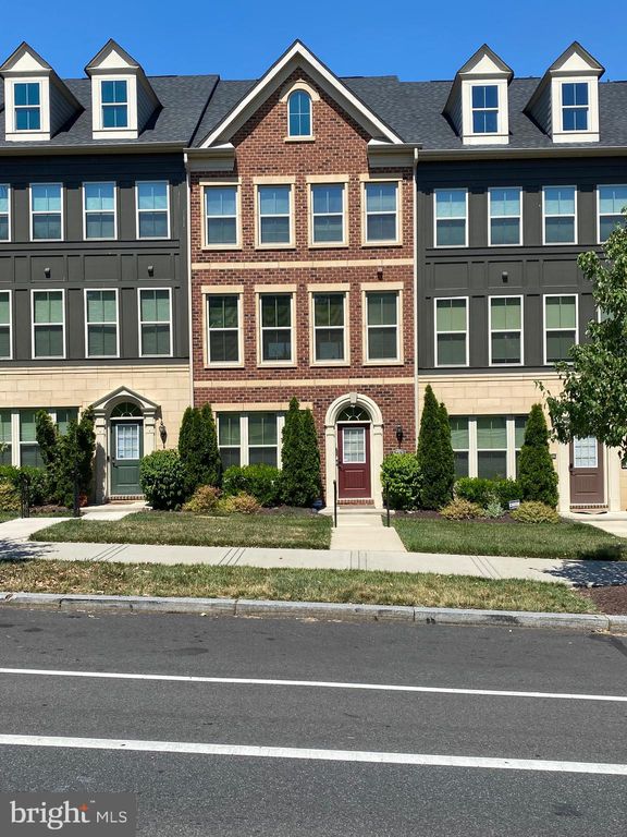 3133 Fort Lincoln Dr NE, Washington, DC 20018