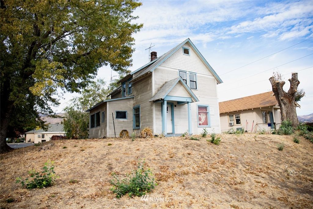 402 N Garfield Ave, Wenatchee, WA 98801