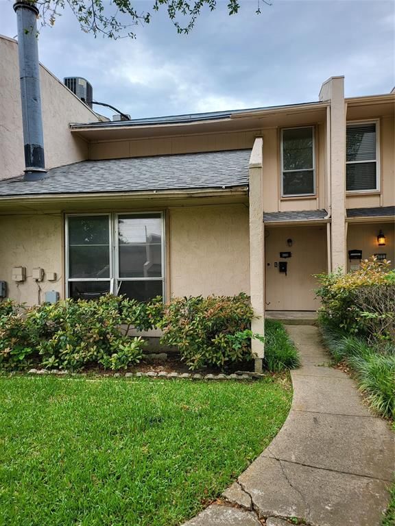 420 Arborview Dr, Garland, TX 75043