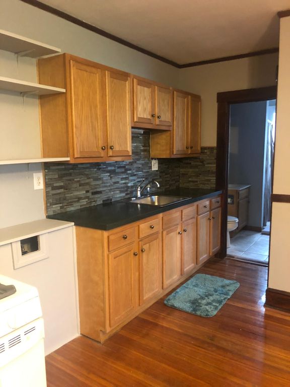 18 Arch St #18, Manchester, CT 06040