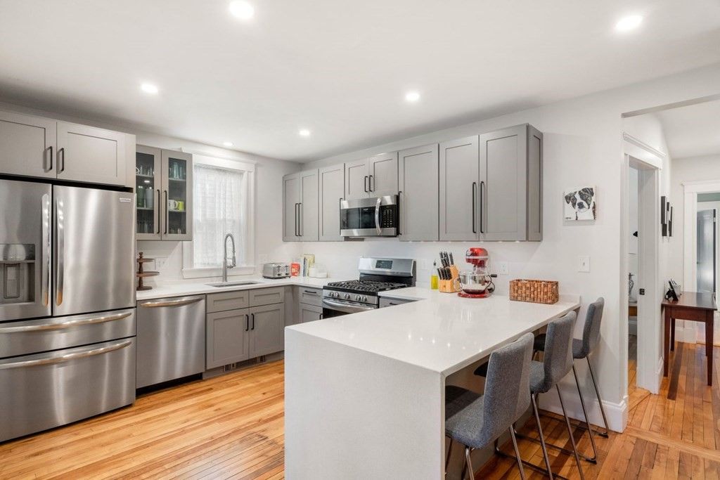 8 Gardner St #2, Salem, MA 01970