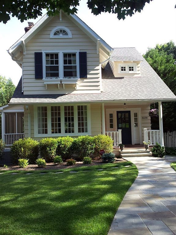 3608 Thornapple St, Chevy Chase, MD 20815