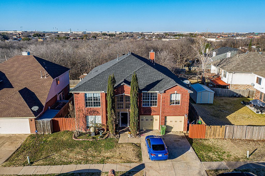 2327 Wilmette Dr, Arlington, TX 76018
