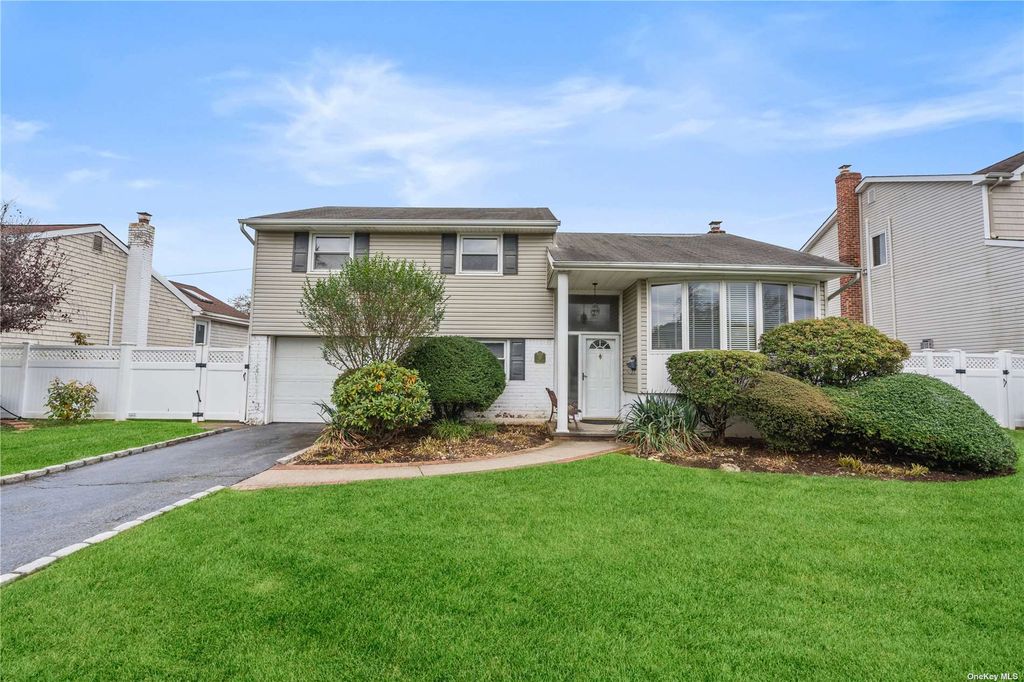 20 Roberta Lane, Syosset, NY 11791 Trulia